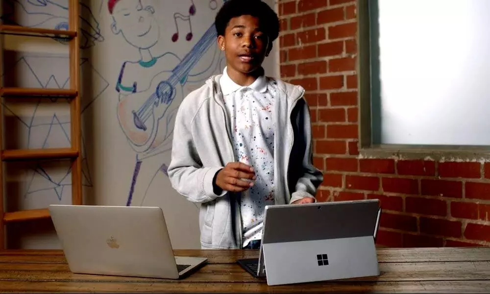 Microsoft compares MacBook Pro with Surface Pro 7 in ad