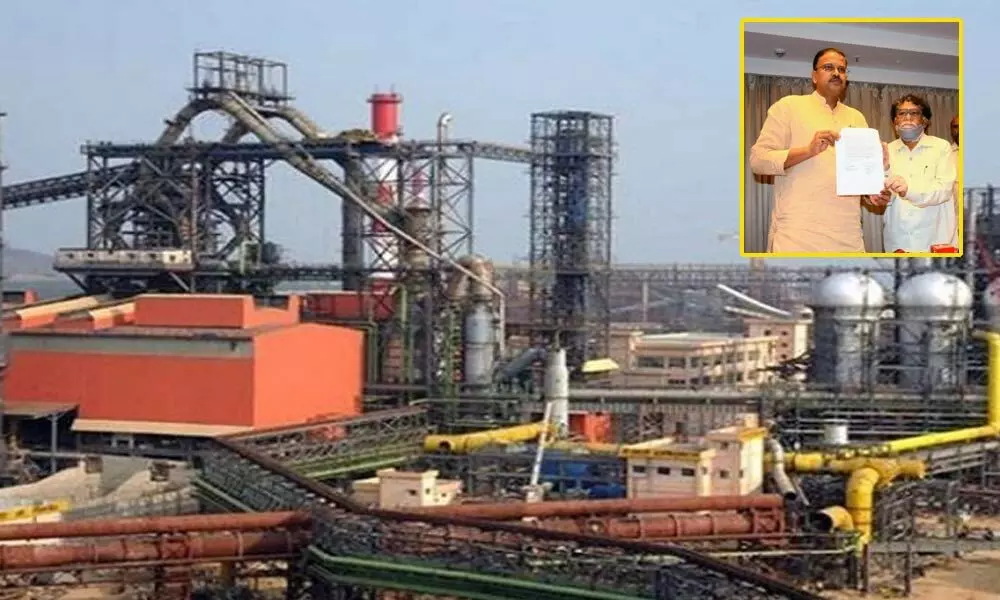 Experts moot ‘mega steel giant’