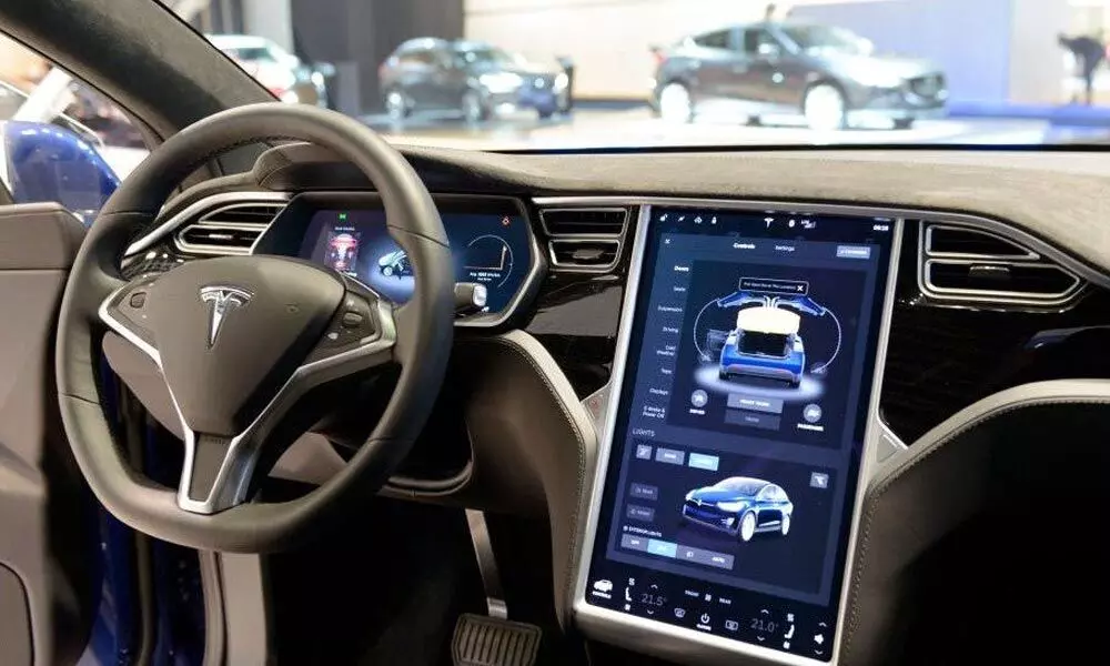 Tesla autopilot in yet another car crash