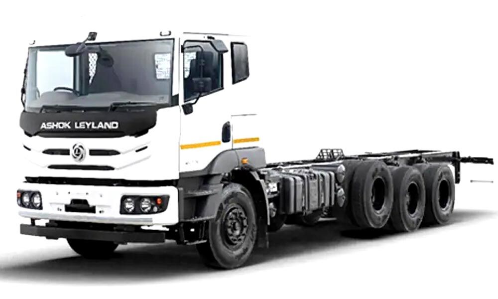 ashok-leyland-launches-14-wheeler-truck-avtr-4120