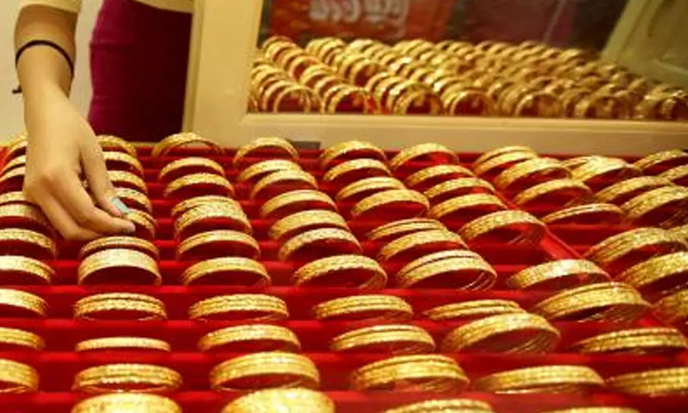 Gold prices likely to rise above Rs 56,500/10 gm