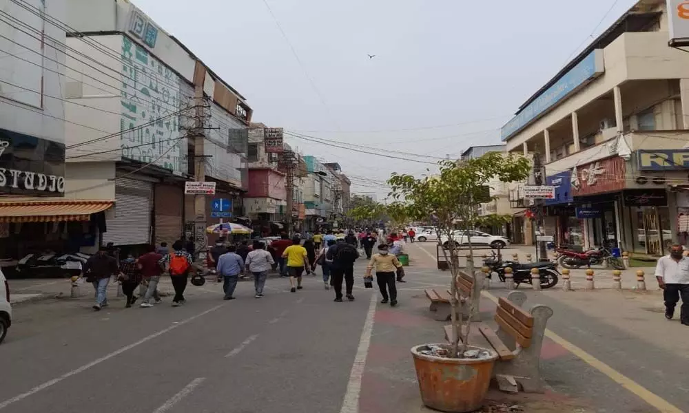 Karol Bagh mkt still wears a dreary look