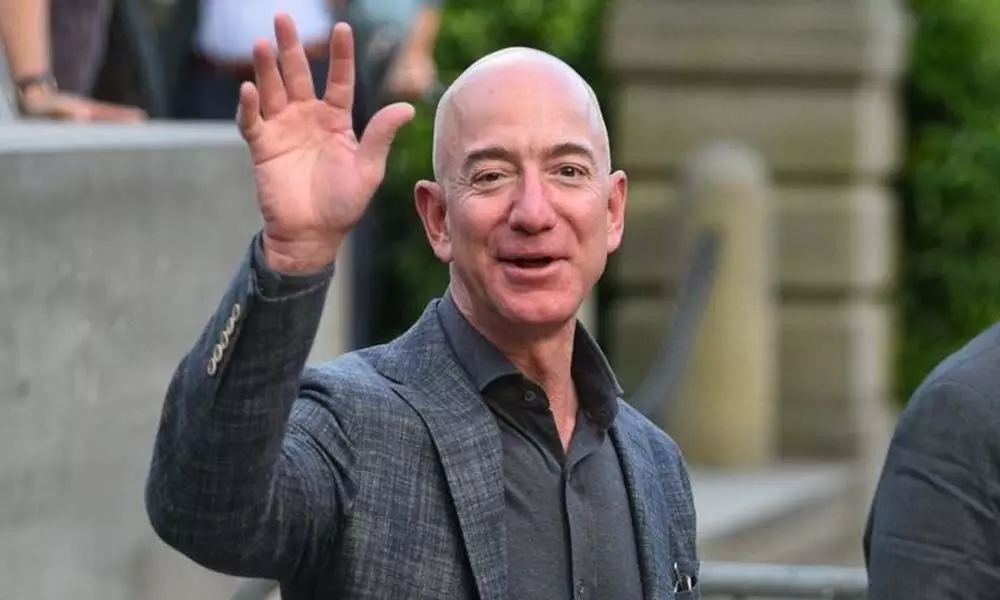 Amazon chief Bezos calls it a day