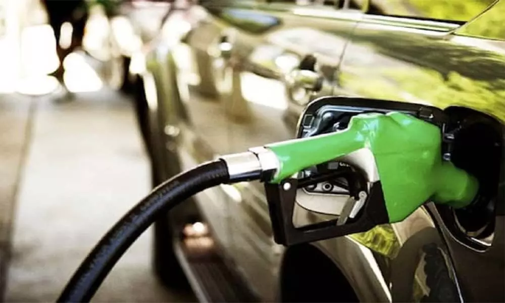 Delhiites feel pinch of rising fuel prices