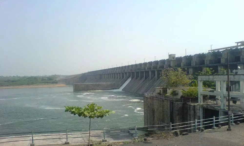 AP govt moves SC over water sharing dispute with T’gana