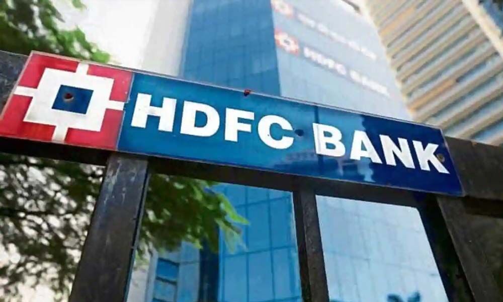 Hdfc Announces Merger With Hdfc Bank Shares Surge 8025