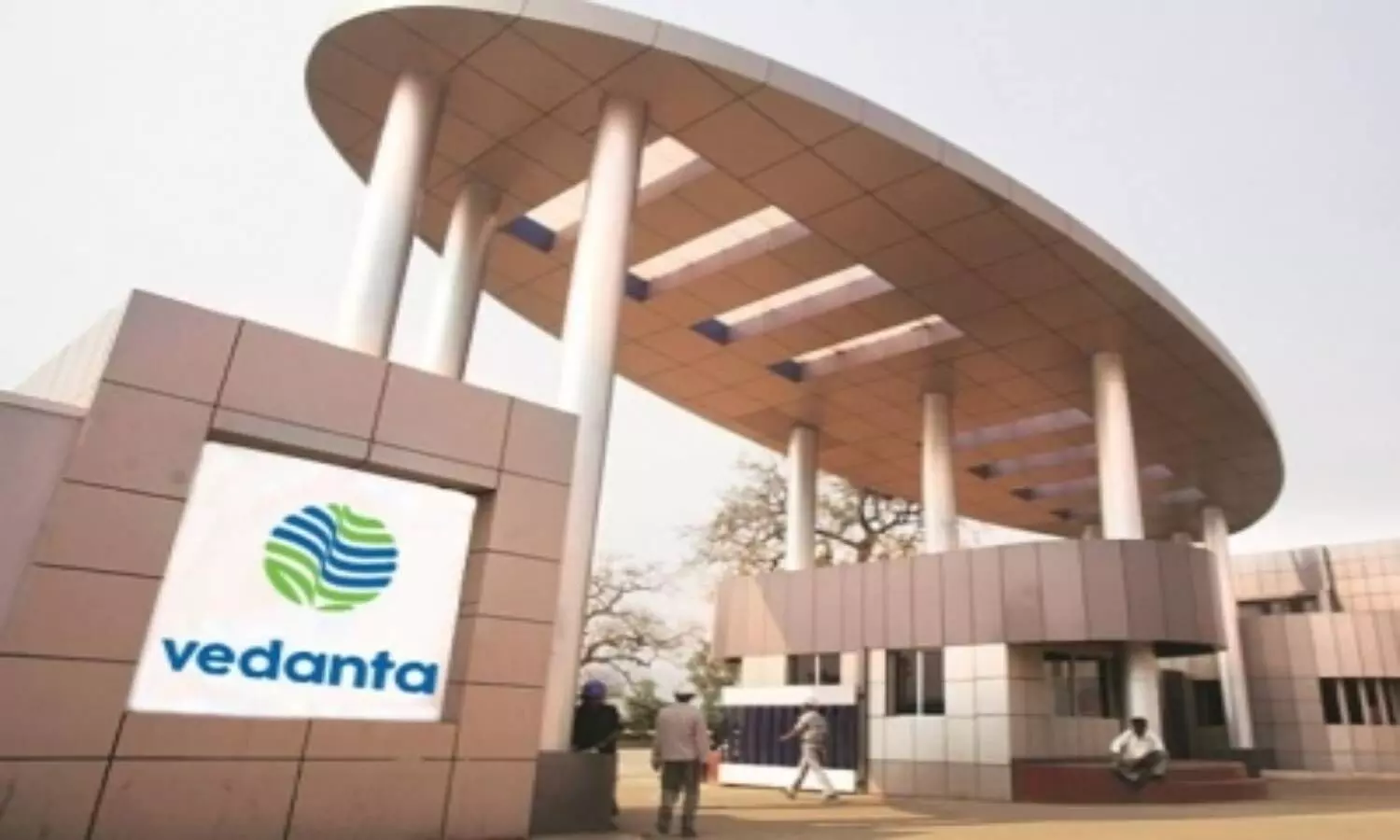 Vedanta cuts $800 debt in FY22, gets pledge on shares released