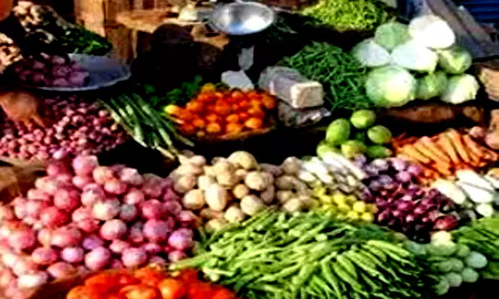 Lower food prices bring inflation to 5.3% in Aug