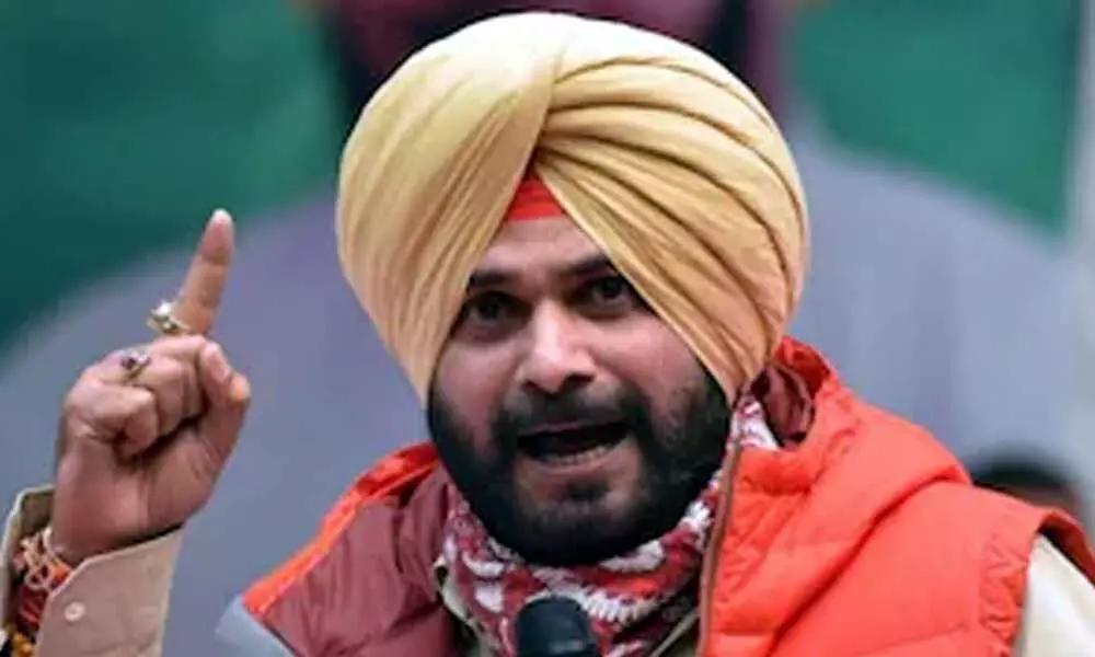 Punjab CM invites Sidhu for talks to sort out differences