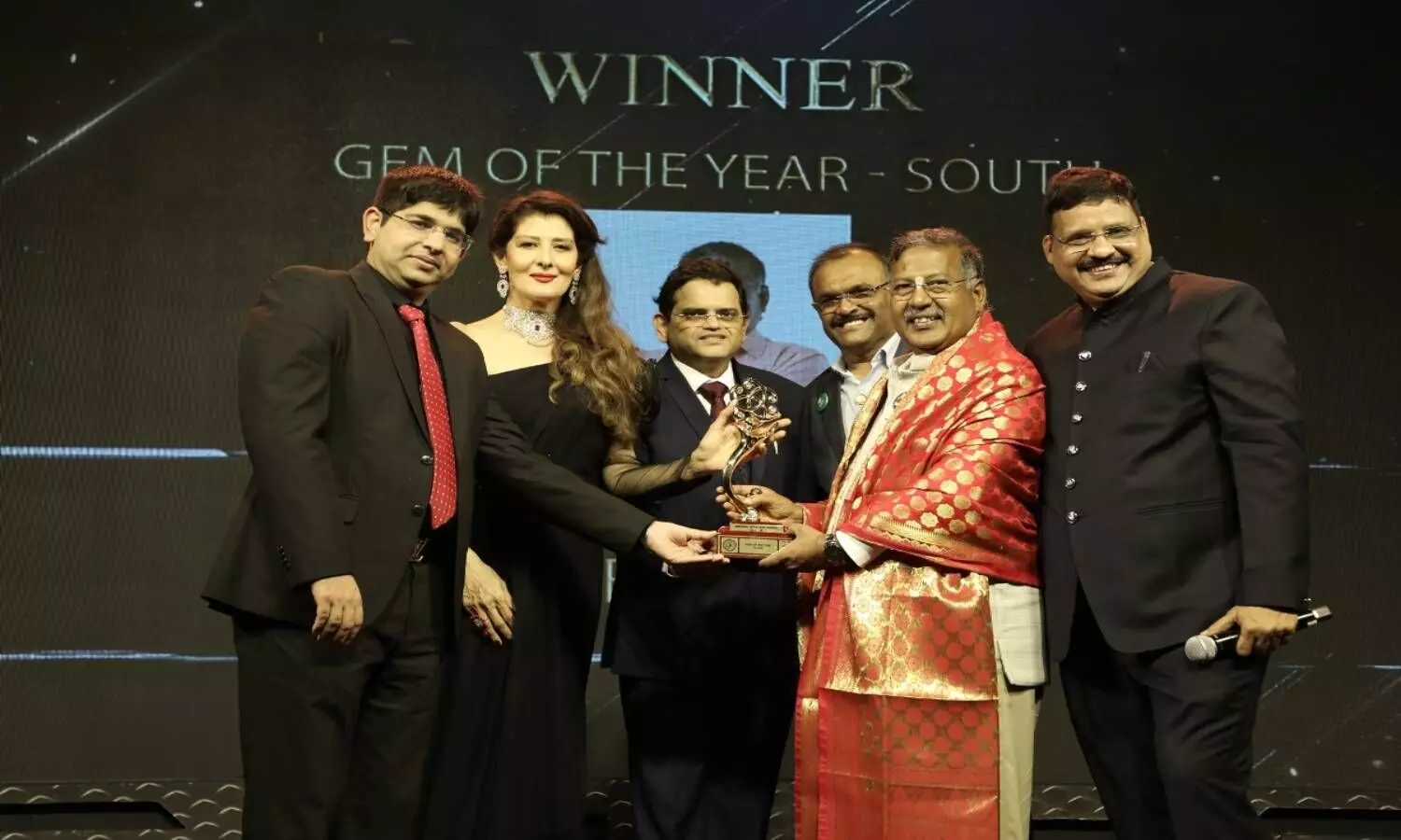 GJC conducts grand finale for jewellery awards