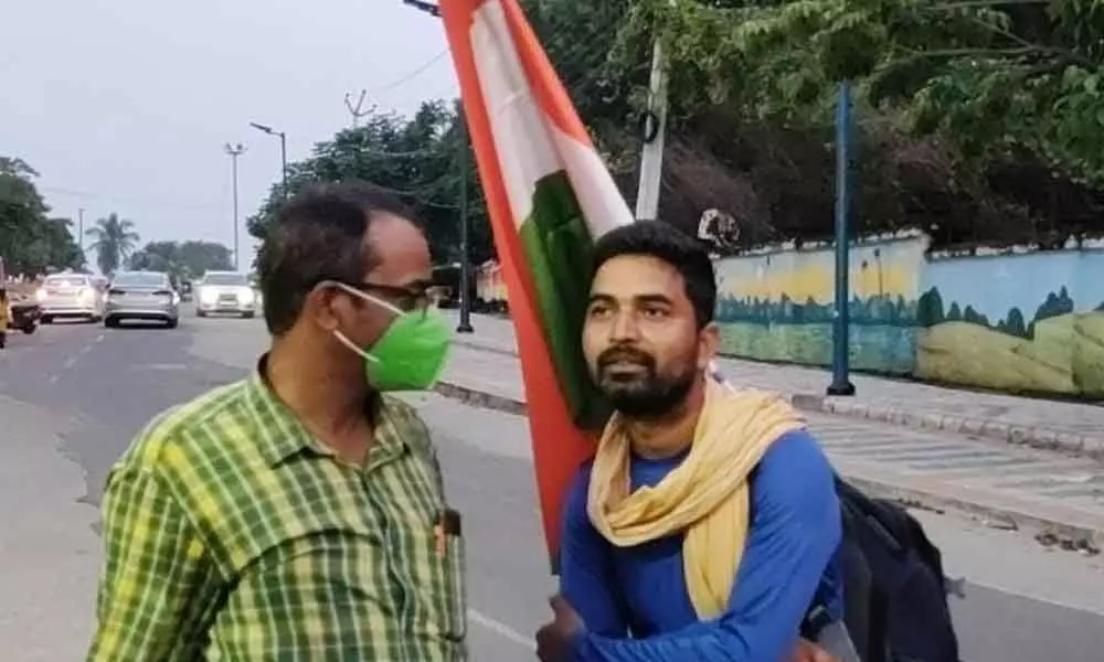 He walks  from BBSR to Amaravati to resolve border row