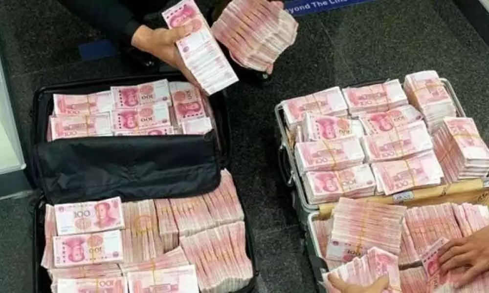 Millionaire makes bank staff to count 5mn Yuan