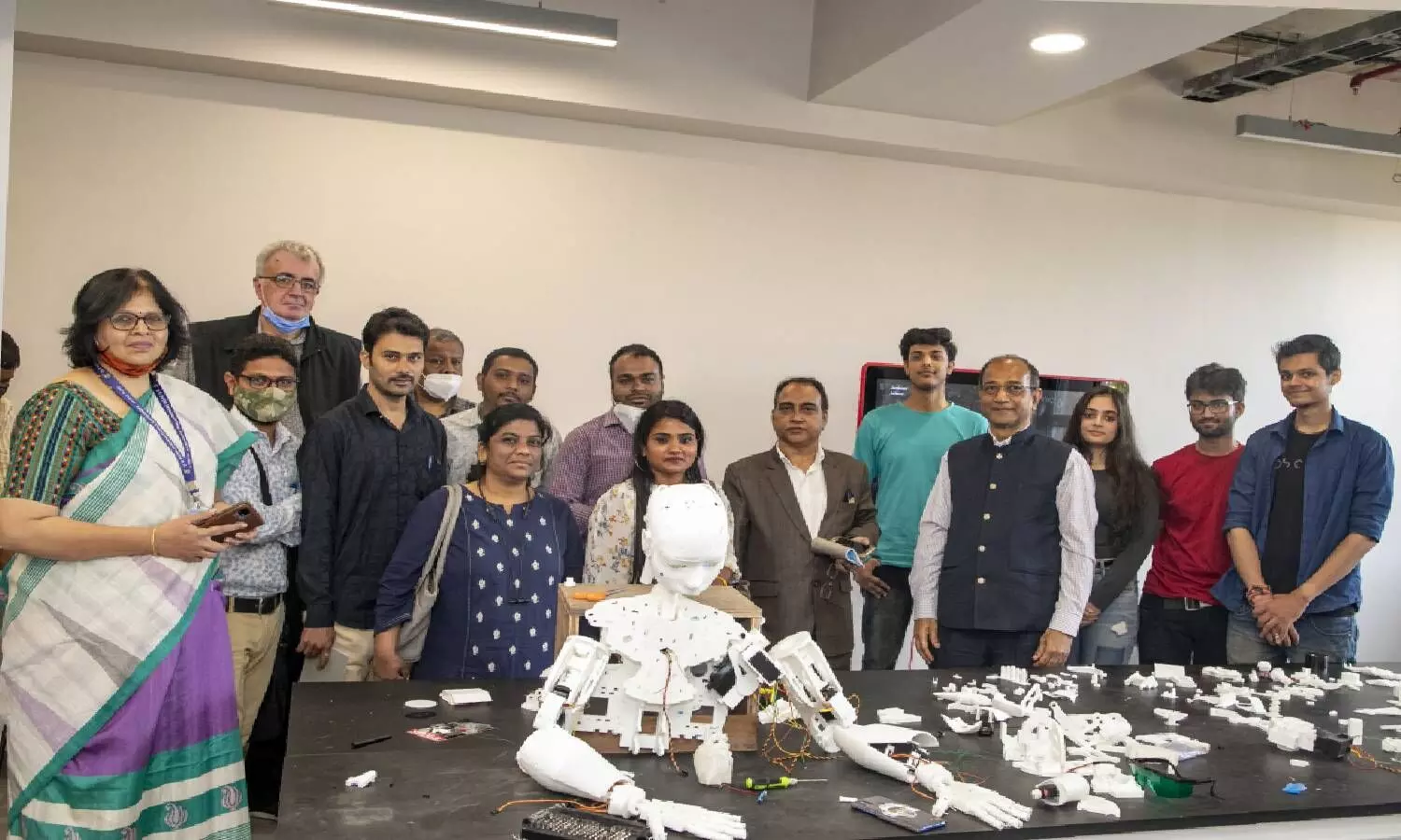 DYPIU students to distribute 3D printed hands and arms to the needy children for free