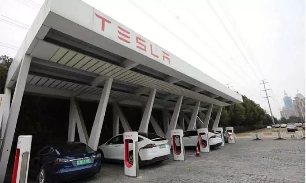 Researcher takes control of 25 Teslas in 13 countries