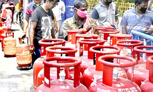 LPG price crosses Rs. 1,000 mark