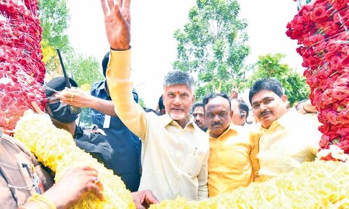 Naidu calls for Jagan hatao campaign to save AP