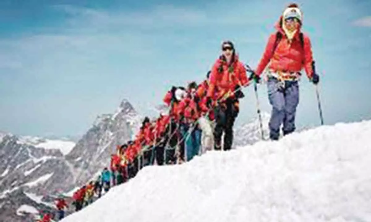 3 Indians in worlds longest womens rope team