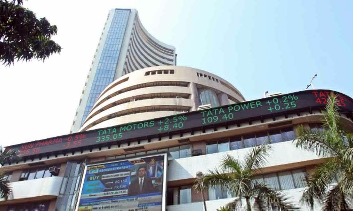 Stock Markets log gains for 3rd day on buying in Reliance, Infosys