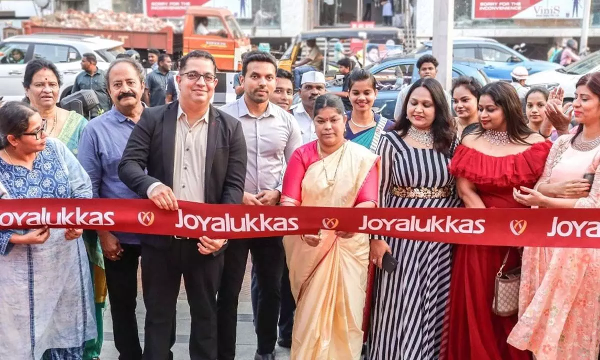 Joyalukkas relaunches showroom in Vizag