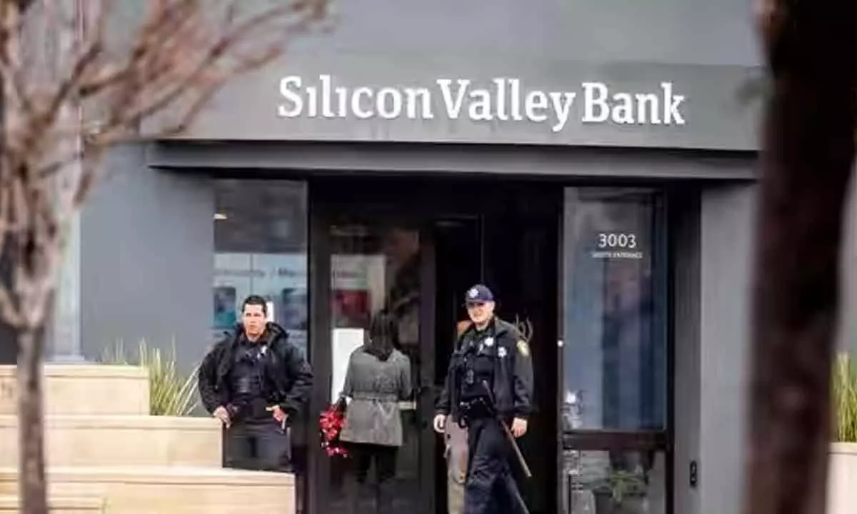 Why did Silicon Valley Bank collapse so suddenly?