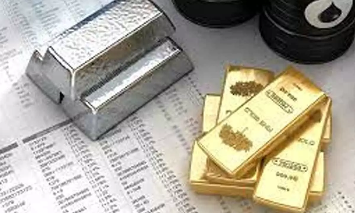 Gold falls Rs160; silver declines Rs 175