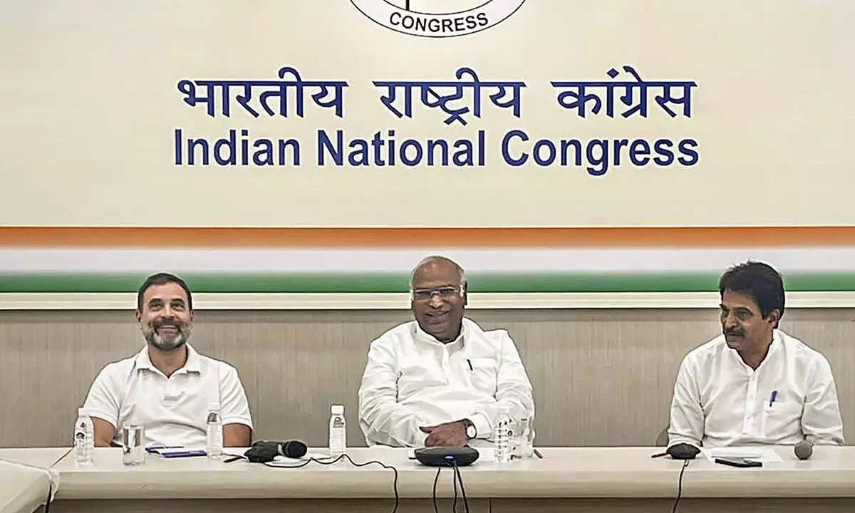 Congress accuses BJP of looting people