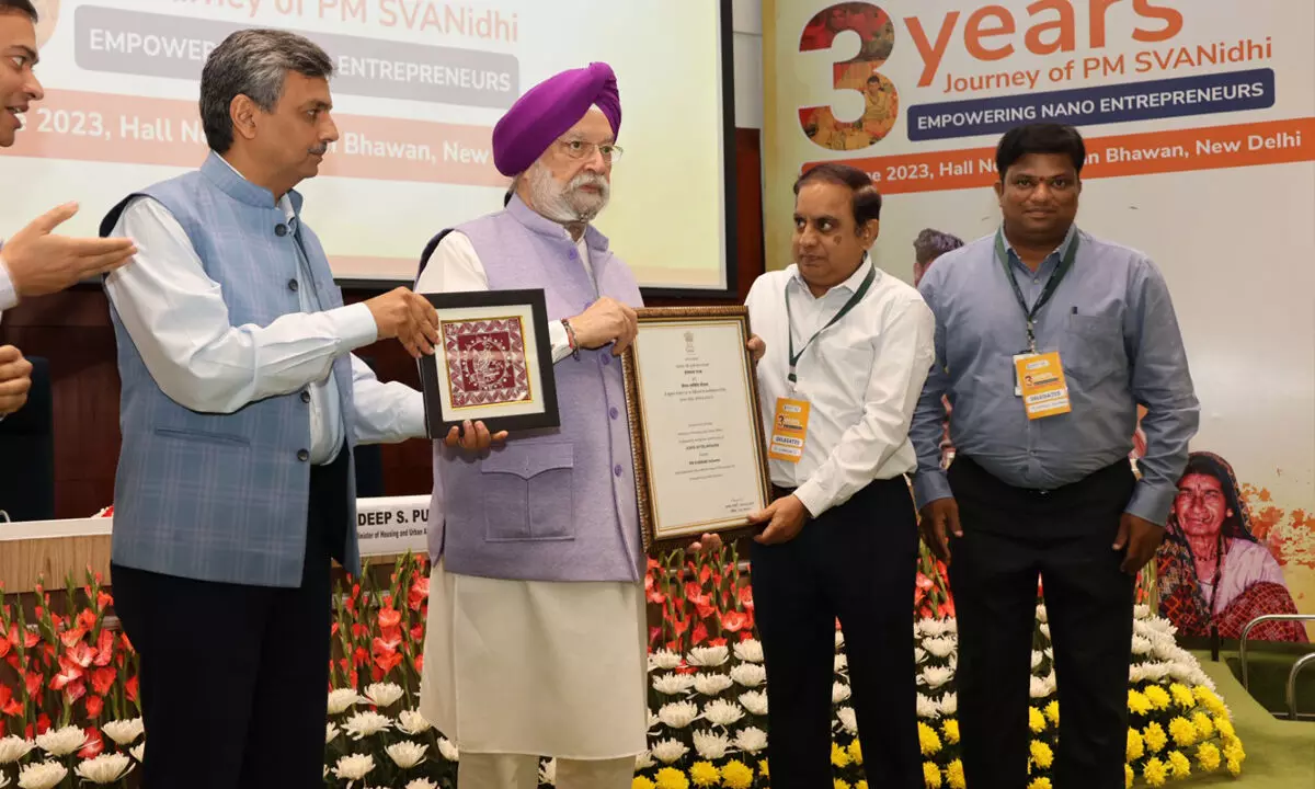 TS govt honoured for street vendors’ scheme