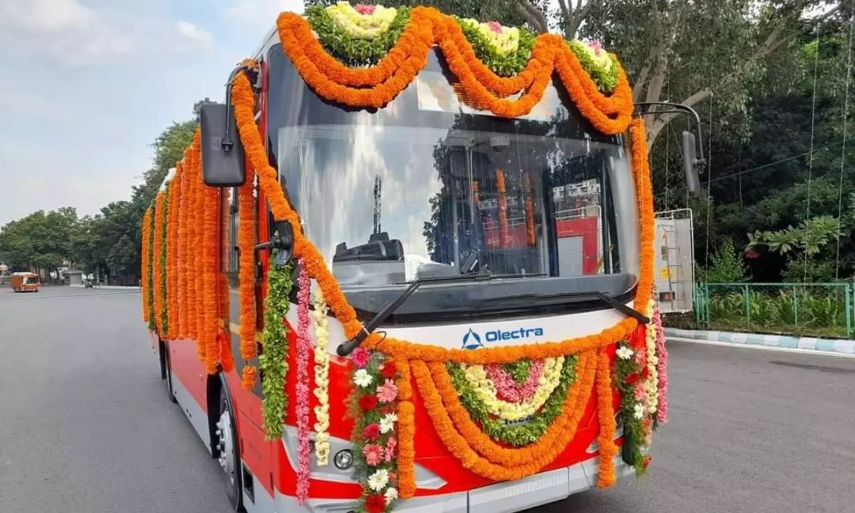 Olectra delivers 100 e-buses to APSRTC