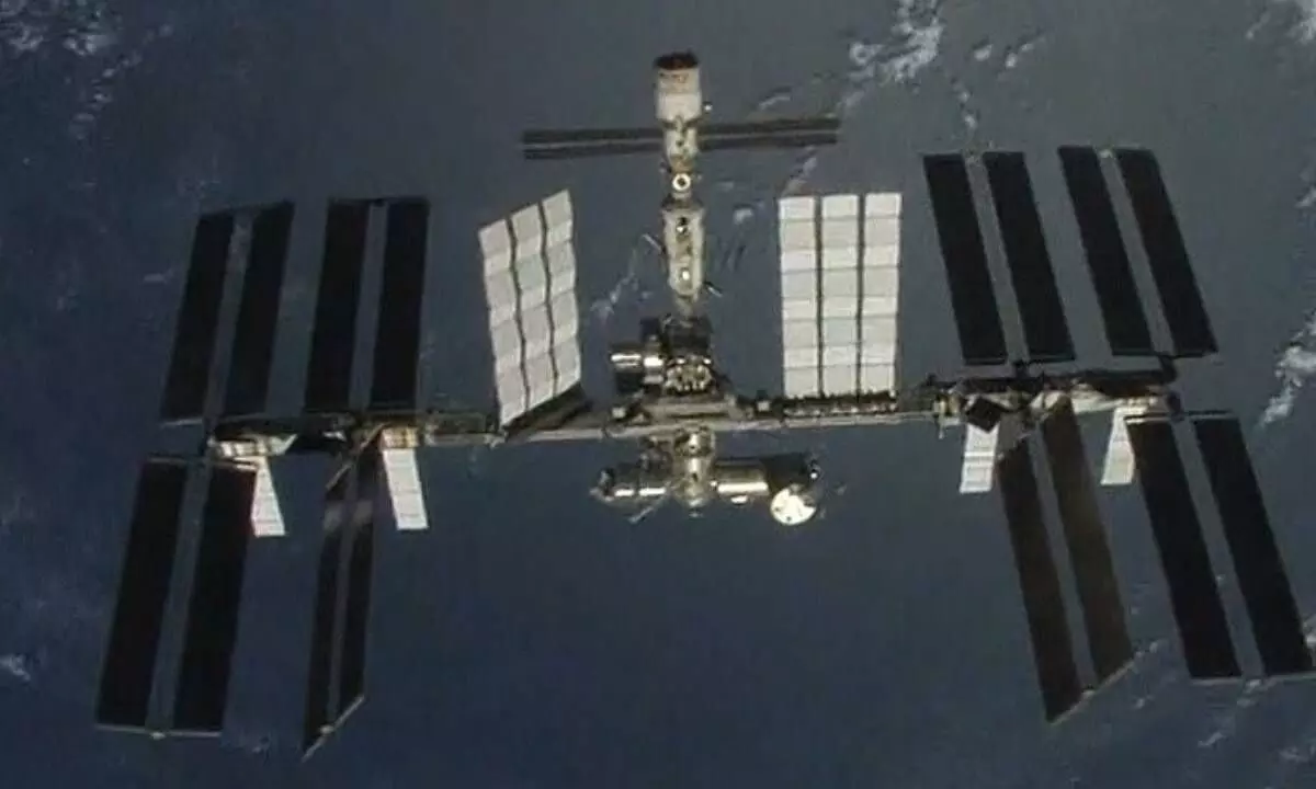 NASA loses contact with ISS for brief spell