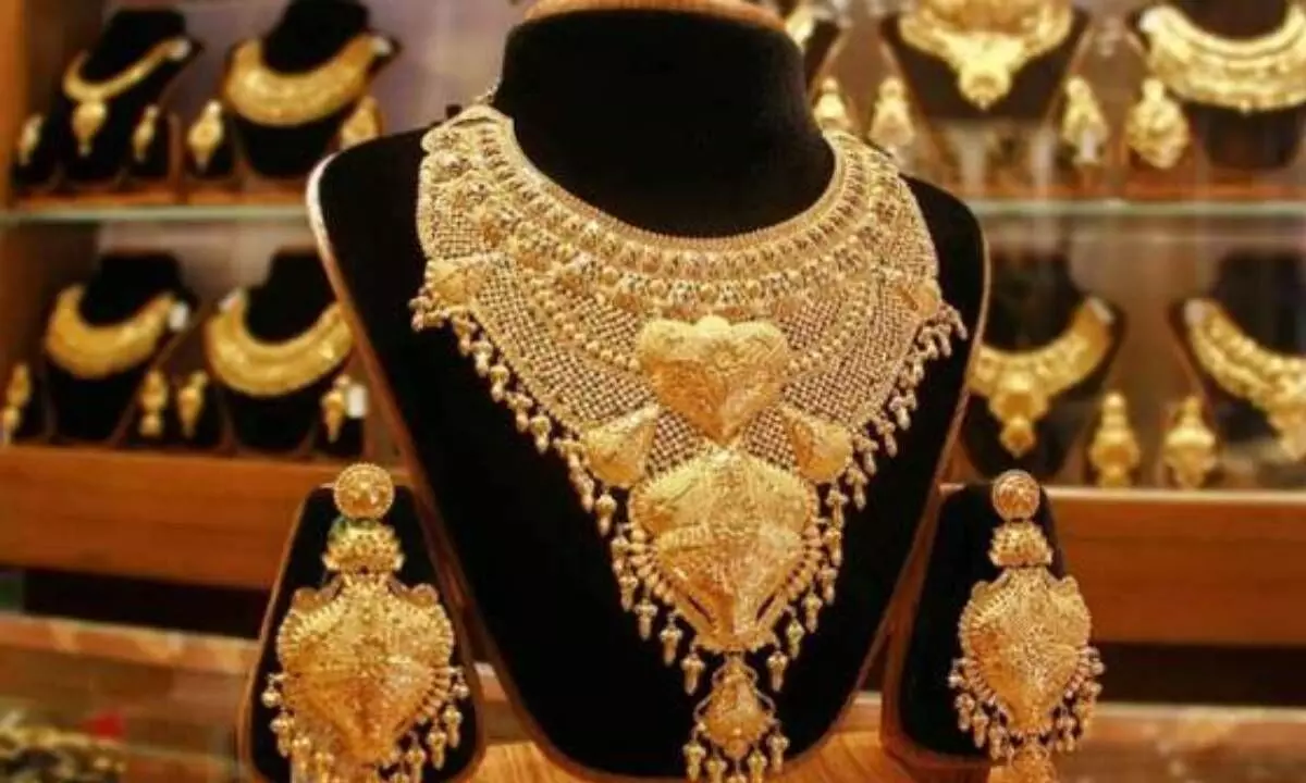 Gold prices expected to rise during festive season, is it time to invest?