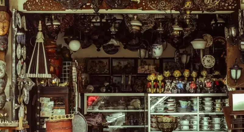 Hyderabads Magnificent Eight: From Laad Bazaars Alluring Bangles to Vintage Home Decor Treasures