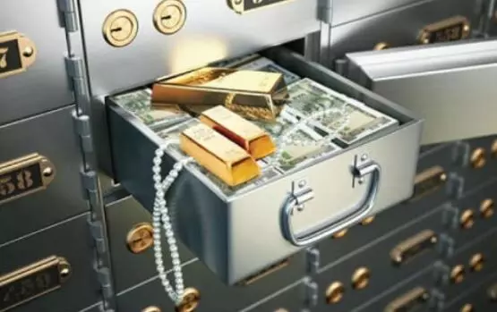 How Safe Are Cash and Jewelry in a Bank Locker? The Surprising