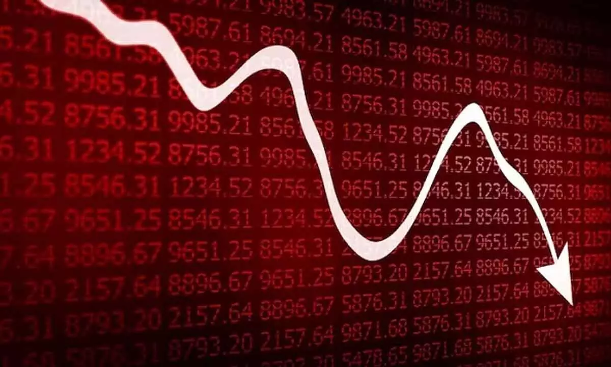 Mkts further fall on unabated FII outflows