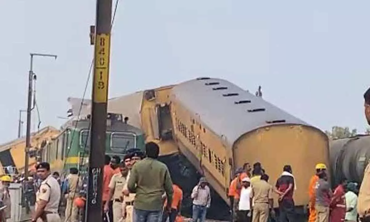 Toll rises in Vizianagaram train accident, human error suspected