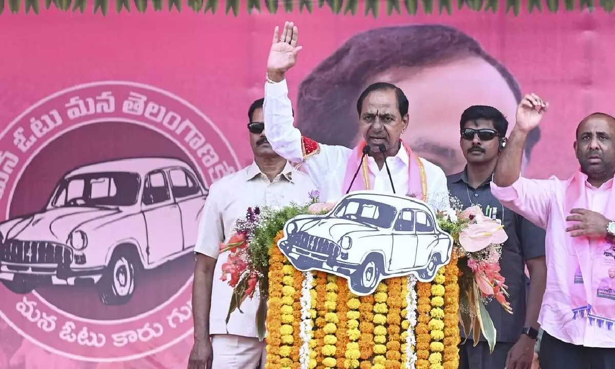 KCR woos Muslim voters with promise of IT Park in Hyd