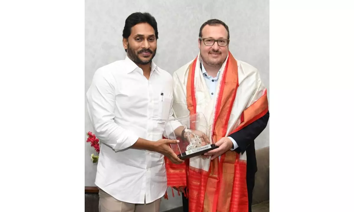 AP CM YS Jagan Mohan Reddy with Pepper Motion CEO Andreas Hager