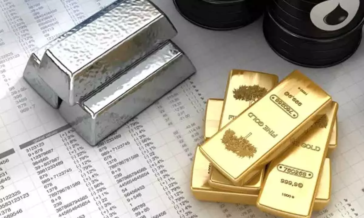 Gold futures fall on low demand