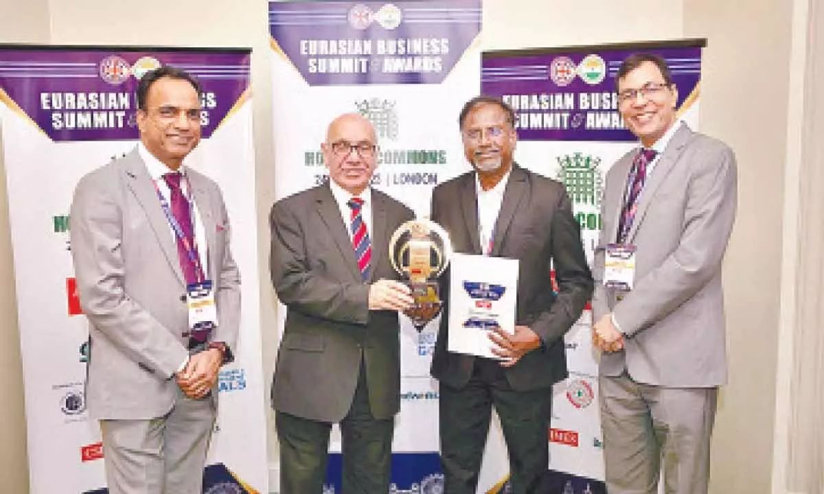 Saravanan Janakiraman, CEO, Venture Automotive Tooling India Pvt Ltd receiving the award from Virendra Sharma, Member of Parliament, UK