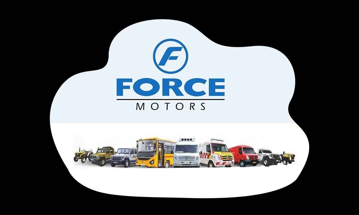 Force Motors | #HarSafarMeinSaath | New Year 2024 - YouTube
