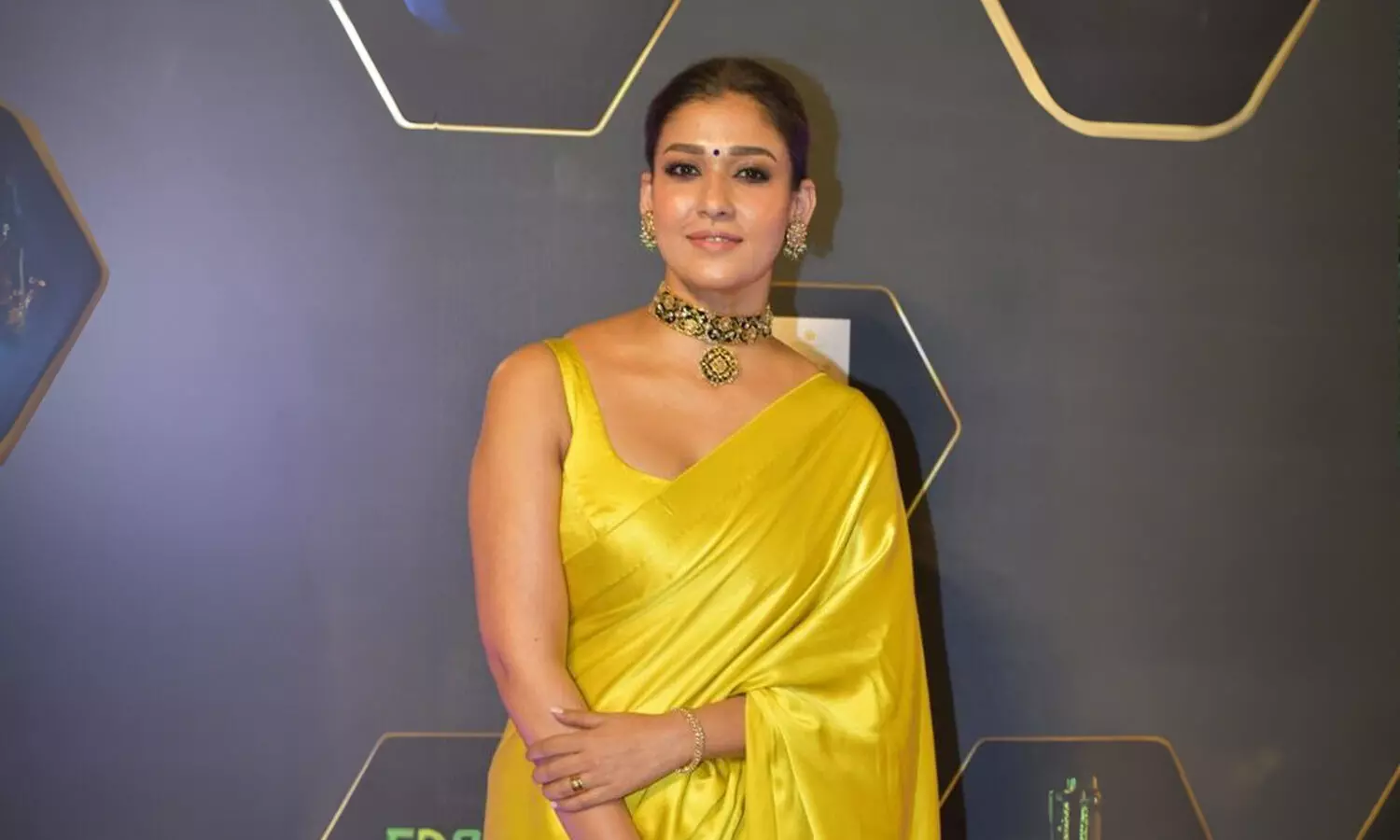 DPIFF 2024: Nayanthara Glows in Lemon Yellow Saree, Wins Hearts