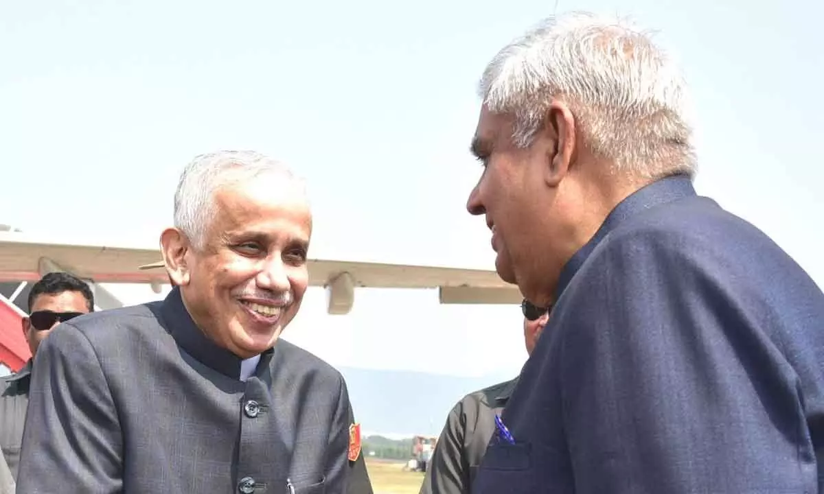 AP Governor Justice S. Abdul Nazeer receiving Vice President of India Jagdeep Dhankar during his to take part in a seminar organised in connection with MILAN in Visakhapatnam on Thursday