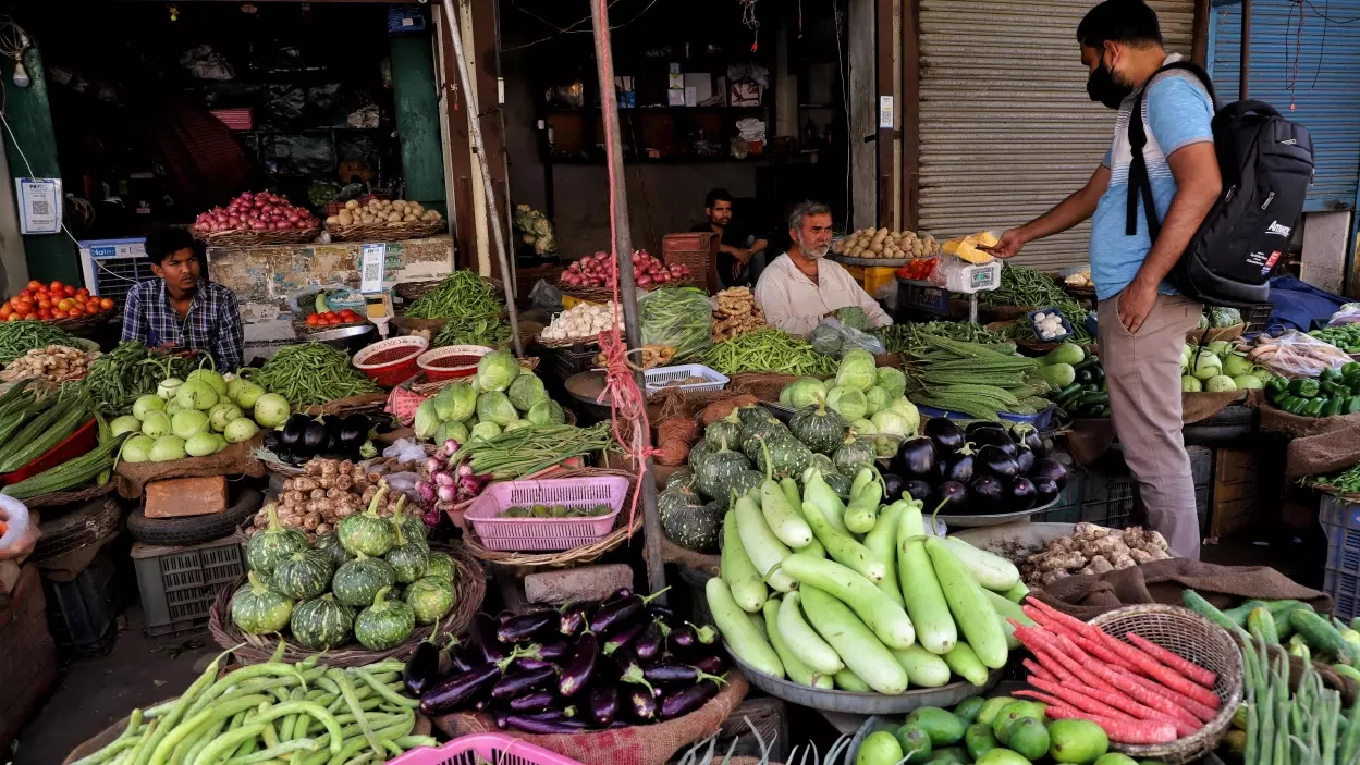 Indias Wholesale Price Inflation Eases To 4-Month Low Of 1.31 Pc In Aug