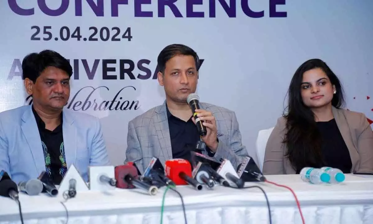 Syed Aijazuddin, Founder and CEO, Acess Meditech (center) addressing media in Hyderabad. Also seen are Mirza Mumtaz Ali Baig, CIO and Sai Meghana Kolanupaka, Project Delivery Head