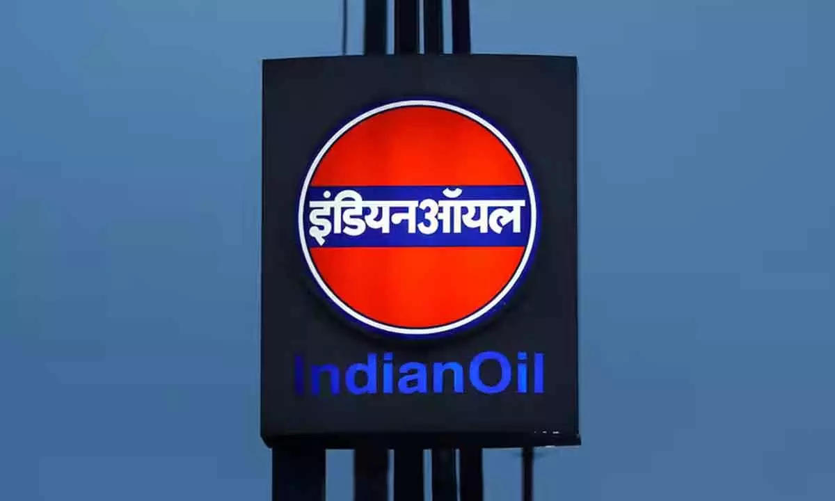 IOC Q4 net plunges 50% on fuel price reduction