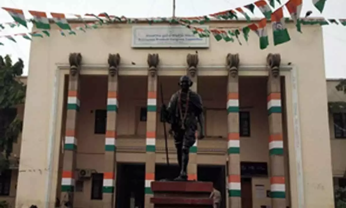 Doctored video: Delhi Police visit Cong office in Hyd