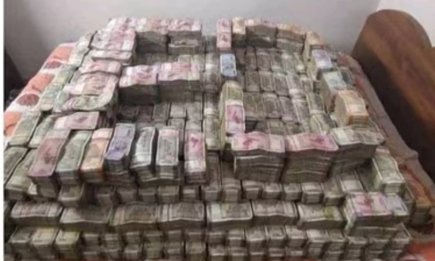 Rs 20 Crore recovered from Jharkhand Ministers Secretary in ED raid