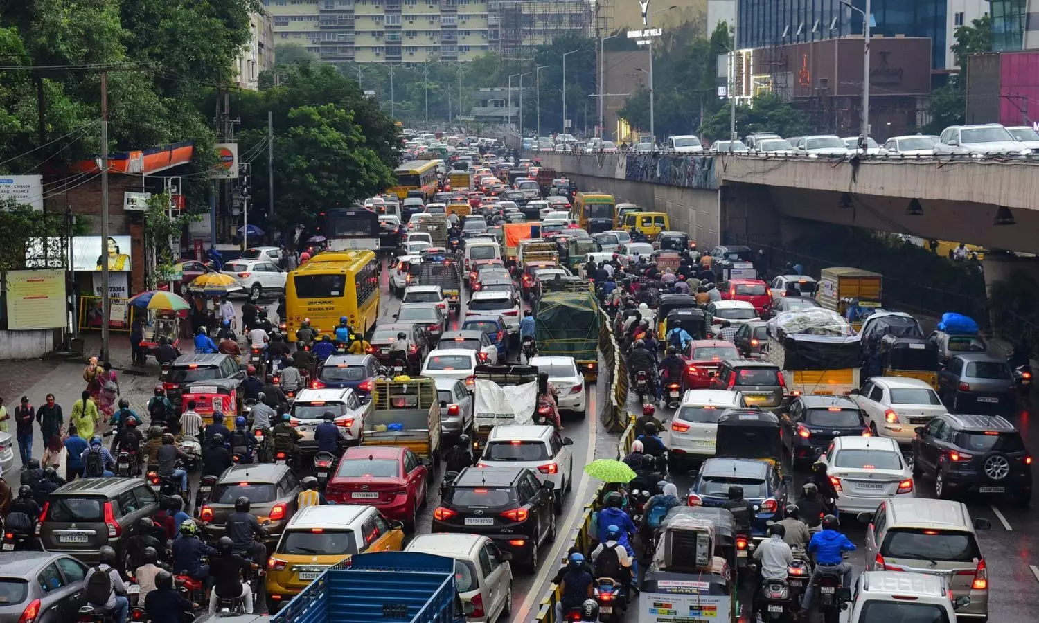 Hyderabad - Yellow Alert, Heavy Rain causes Traffic, Power Disruptions