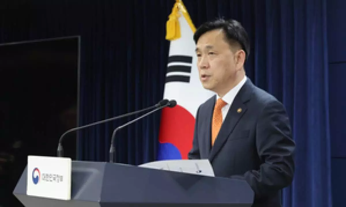 South Korean ministry voices regret on Japans pressure over Line messenger