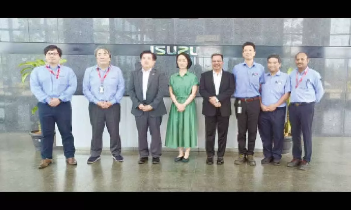 Takahashi Muneo, Consul General of Japan in Chennai during his visit to production facility of Isuzu