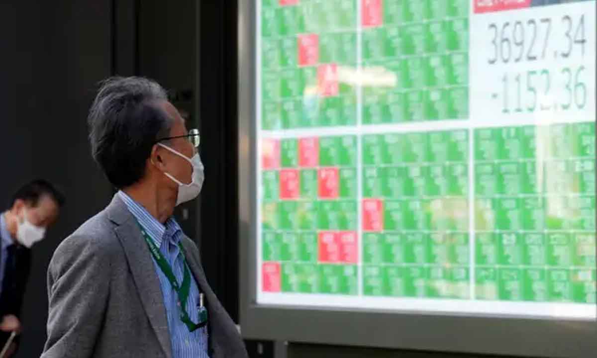 Asian markets track Wall St gains